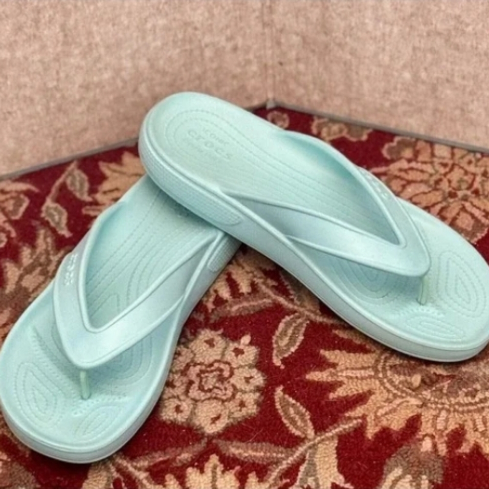 Men flip flops